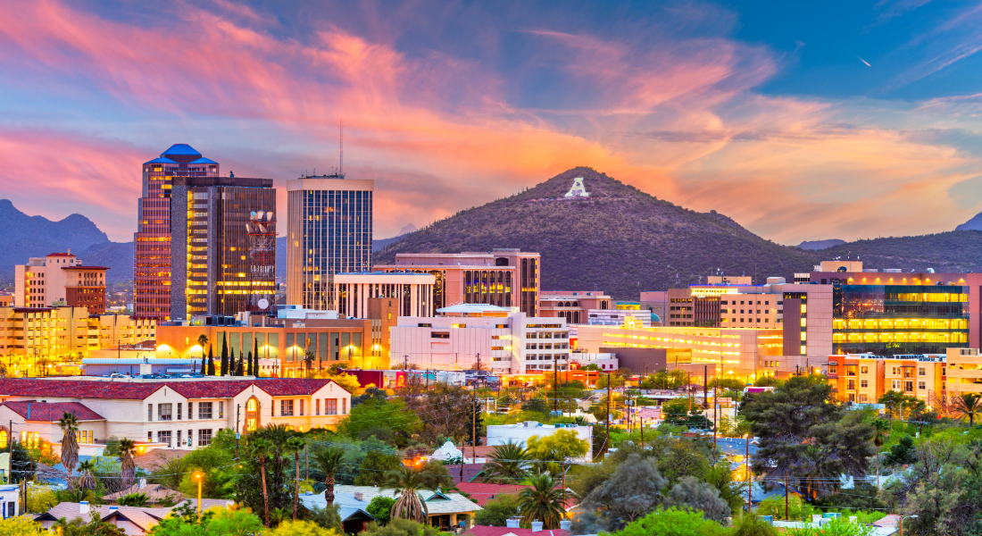 high contrast photo of tucson skyline
